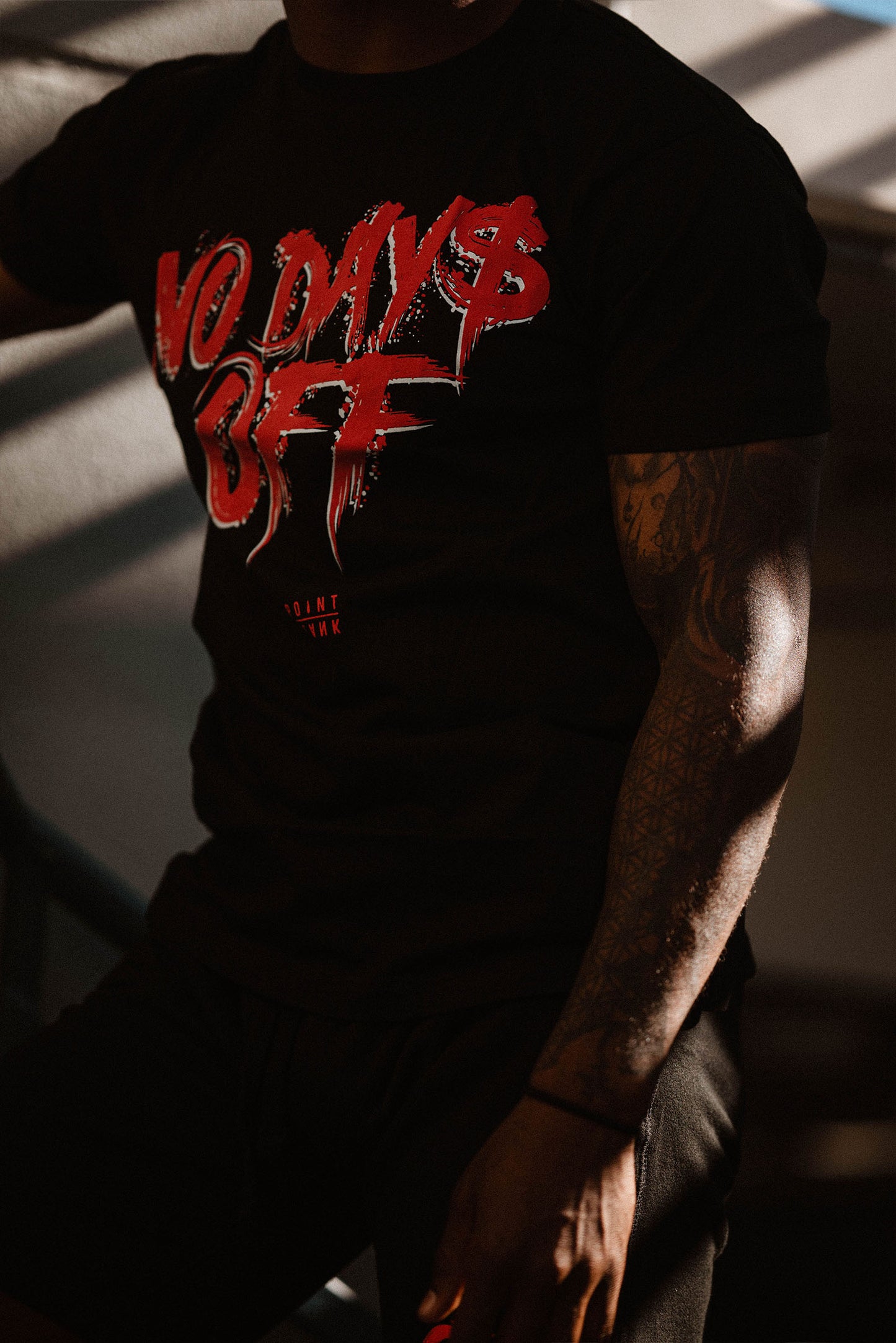 No Days Off T-Shirt - Black / Red 2