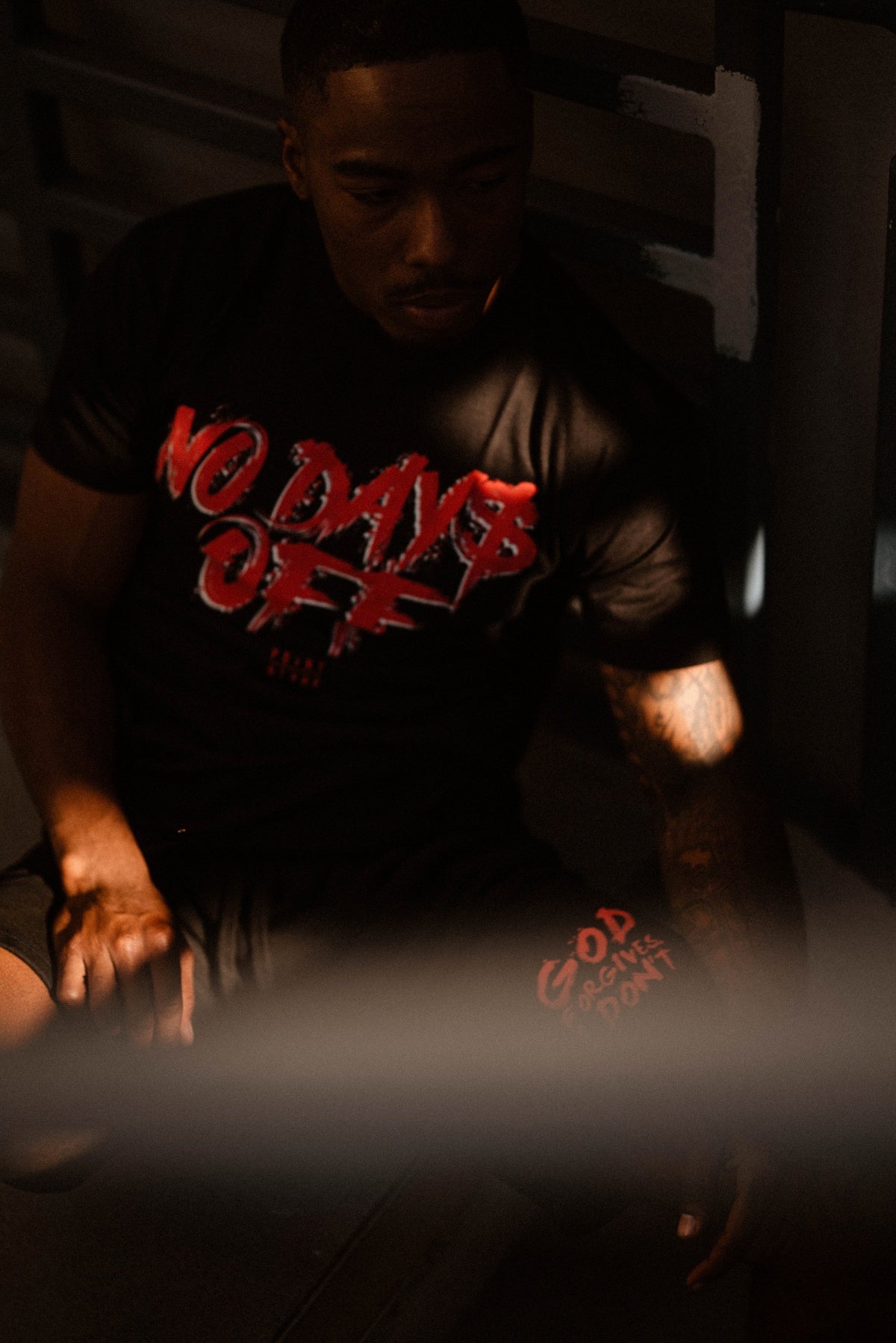 No Days Off T-Shirt - Black / Red 2